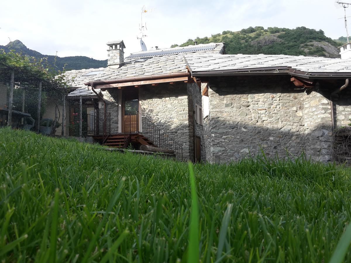 Bed and Breakfast Moncervin Saint-Vincent Exterior foto